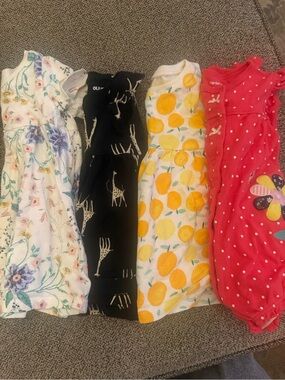 Old Navy and carters 4 piece baby lot